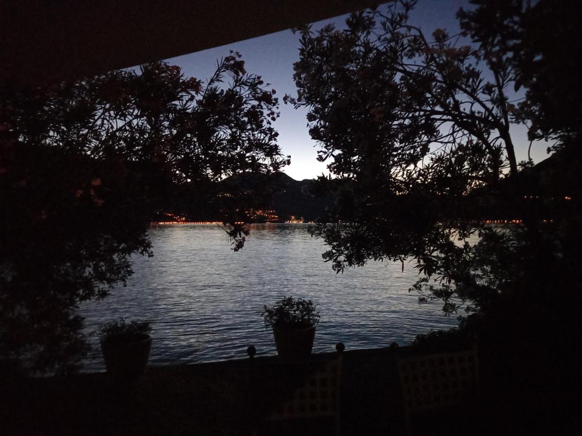 سولتسانو L'Oleandro Sul Lago D'Iseo B&B المظهر الخارجي الصورة