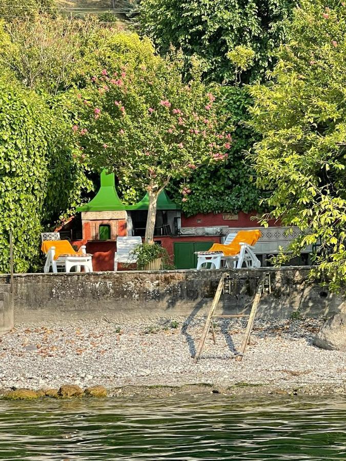 سولتسانو L'Oleandro Sul Lago D'Iseo B&B المظهر الخارجي الصورة